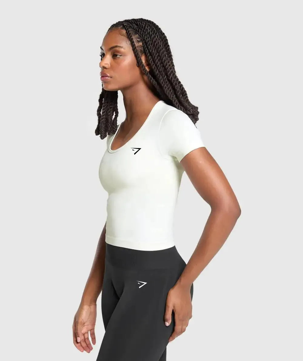Everyday Seamless Tight Fit Crew Neck Tee