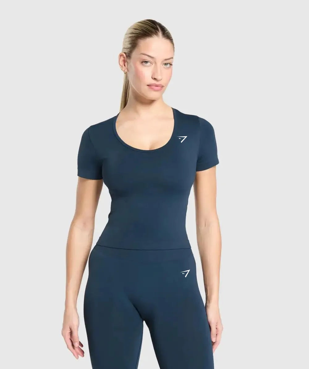 Everyday Seamless Tight Fit Crew Neck Tee