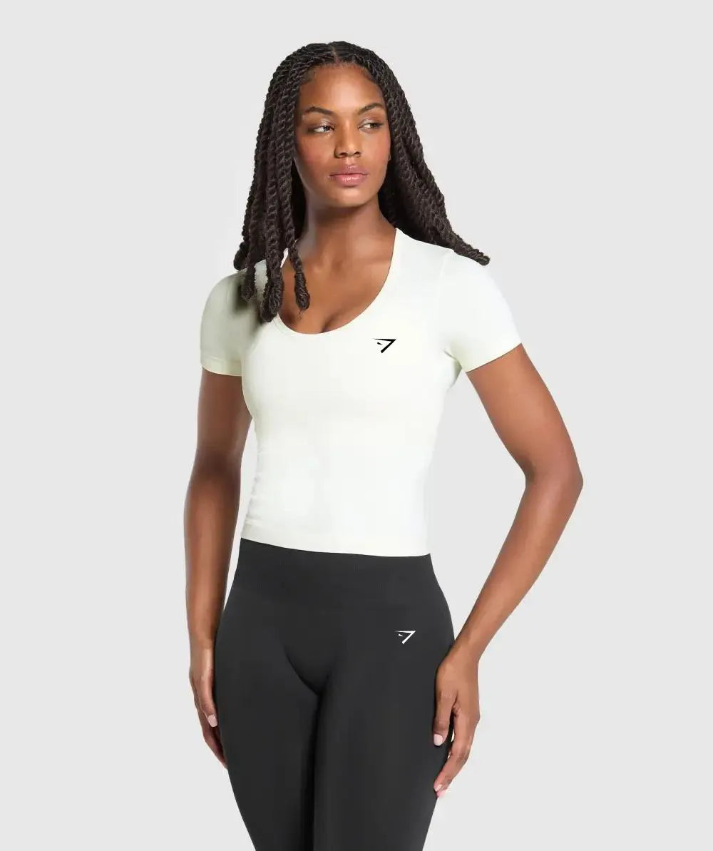 Everyday Seamless Tight Fit Crew Neck Tee