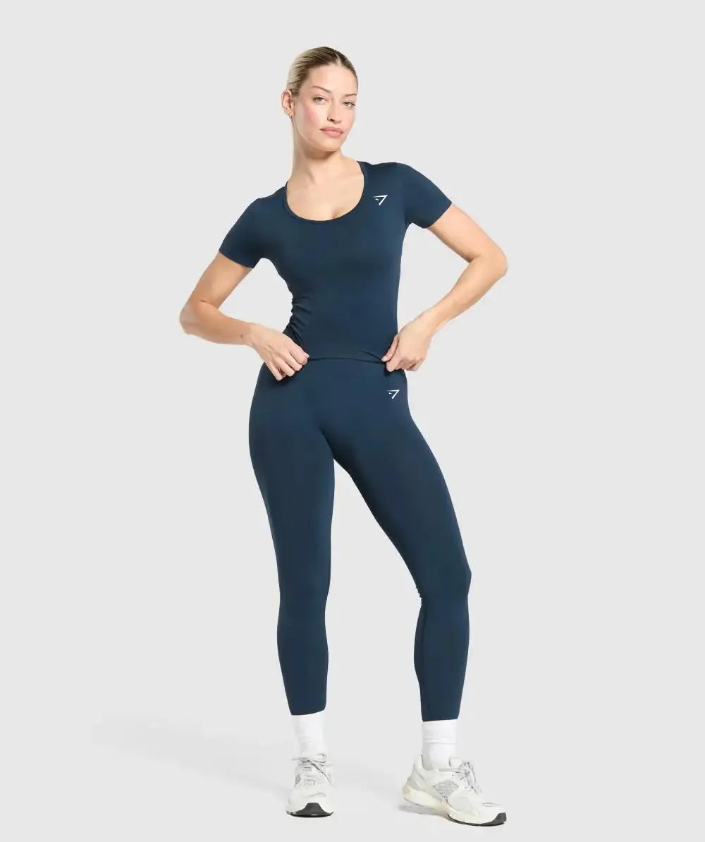Everyday Seamless Tight Fit Crew Neck Tee